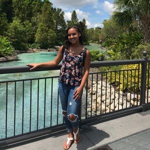 Meet your Posher, Isabel